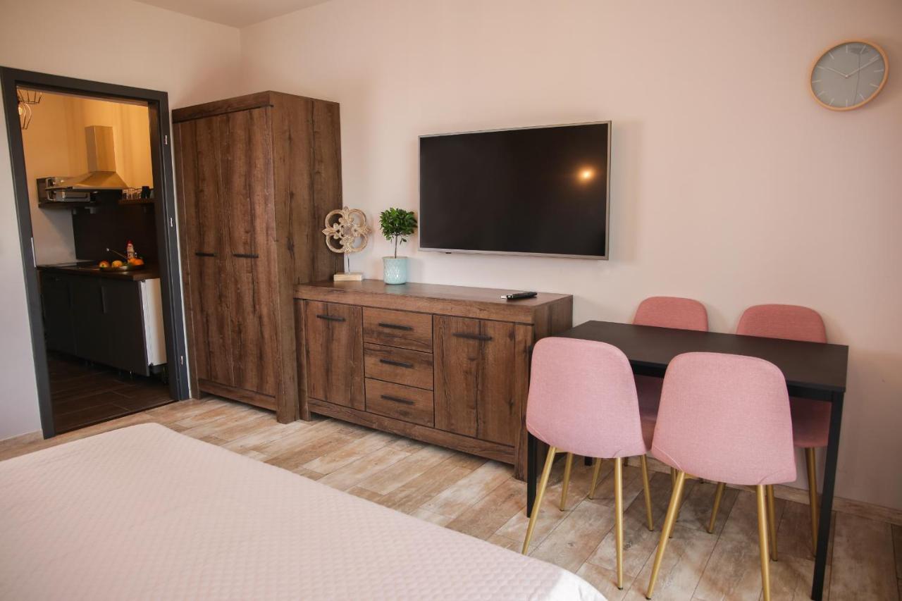 Balkon Apartmanhaz Panzio Frühstückspension