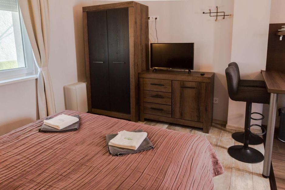 Balkon Apartmanhaz Panzio *
